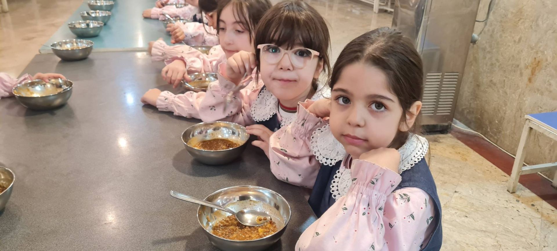 تغذیه ی سالم در دبستان راه شایستگان