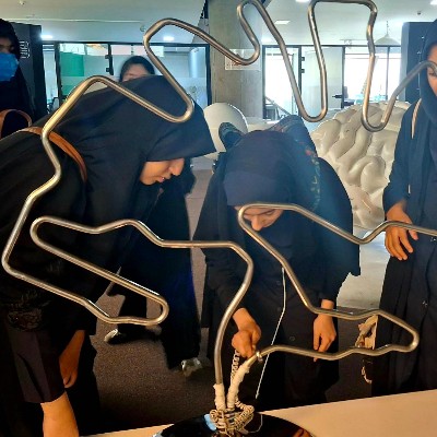 بازدید دانش آموزان پایه ی نهم از باغ علم نوجوان