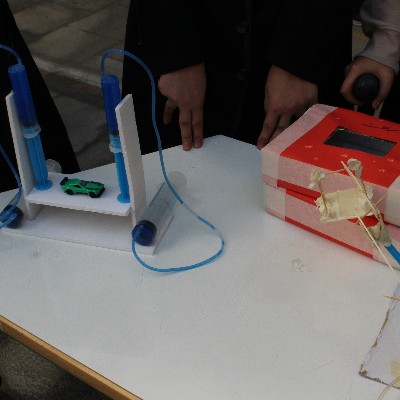 هفته آزمایشگاه علوم تجربی